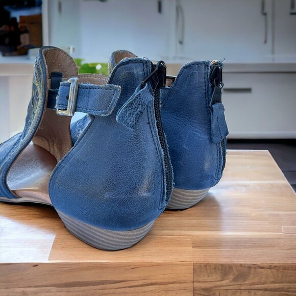 Miz Mooz Cora,Sassy Summer Heeled Sandel In A Beautiful Blue Size 39 EU Size - Picture 2 of 11